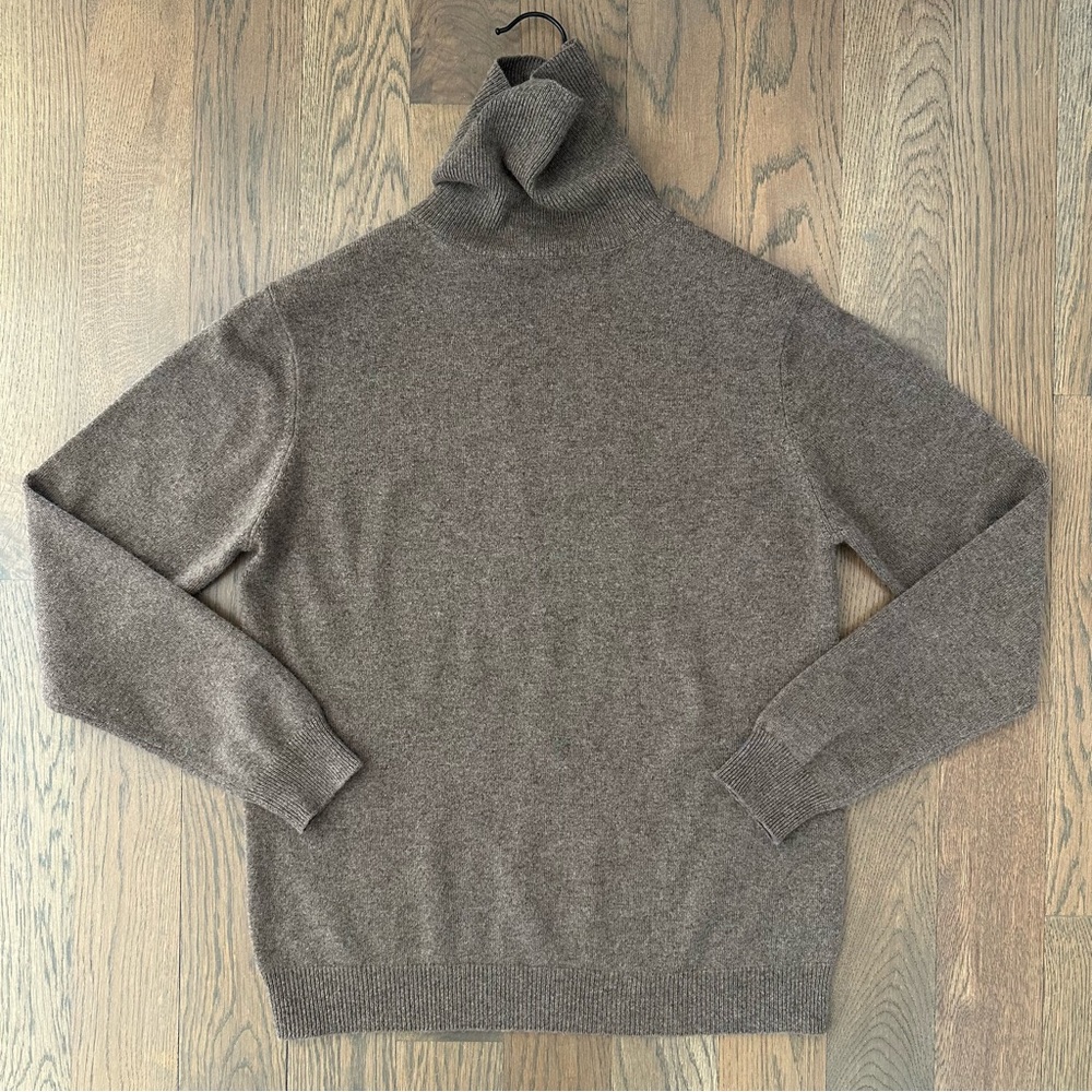 Celeste 100% Cashmere Long Sleeve Turtleneck Sweater in Cocoa Brown Small